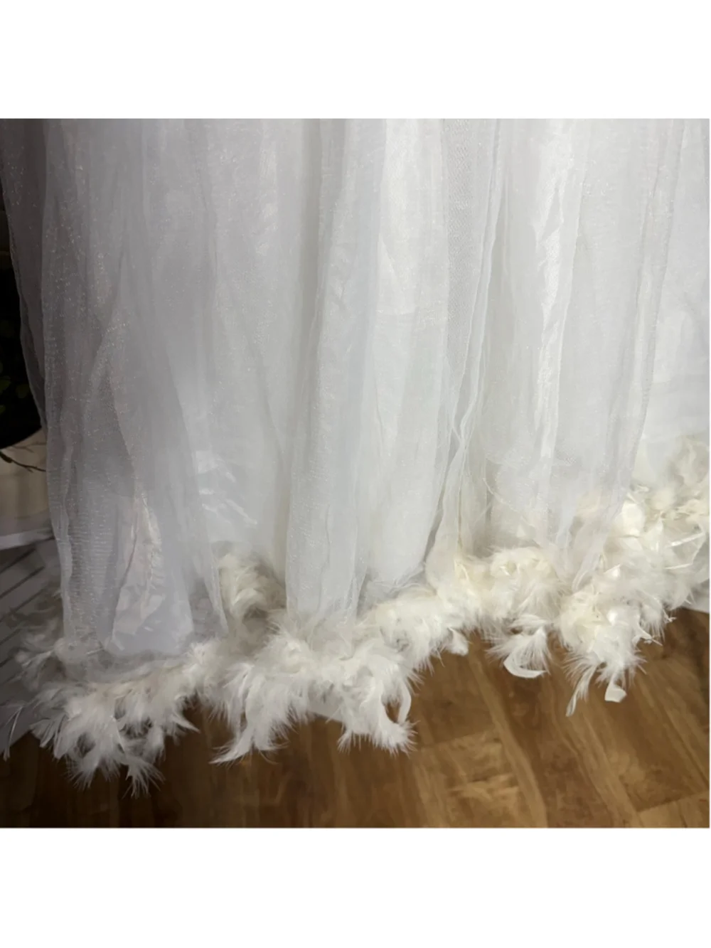 Feathered angel dress & wings Halloween costume white ivory lace feathers sz M